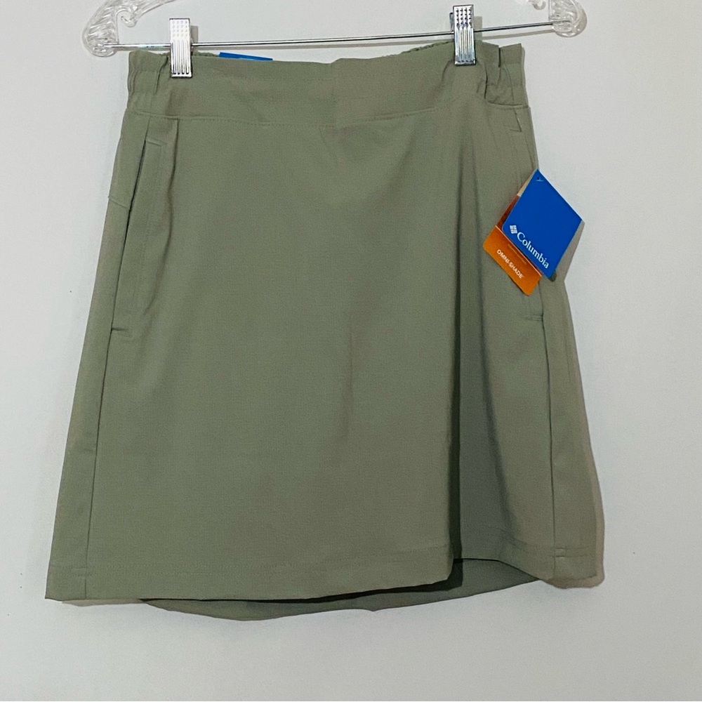 Columbia Womens On The Go Skort Jupe Short Sage Size SP UPF+40 Pull On Active